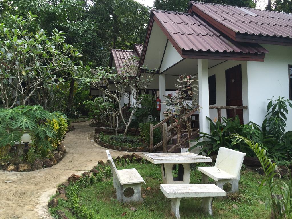 Baansanook Resort & Swimming Pool Koh Chang Exterior photo