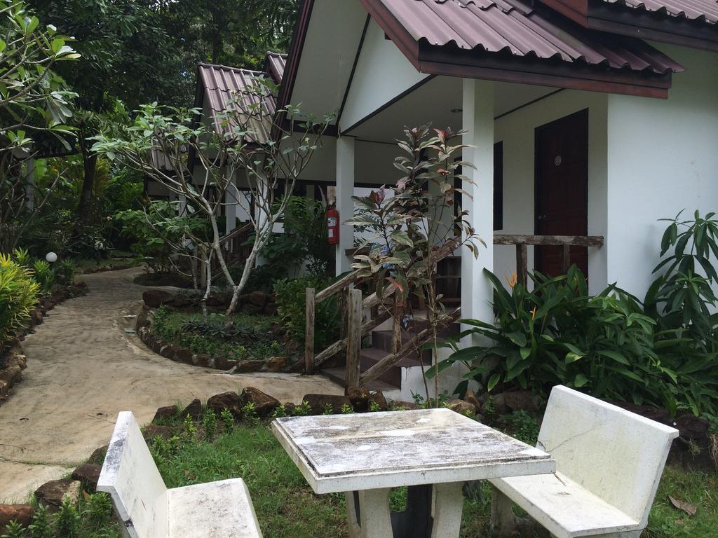 Baansanook Resort & Swimming Pool Koh Chang Exterior photo