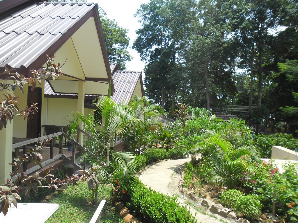 Baansanook Resort & Swimming Pool Koh Chang Exterior photo